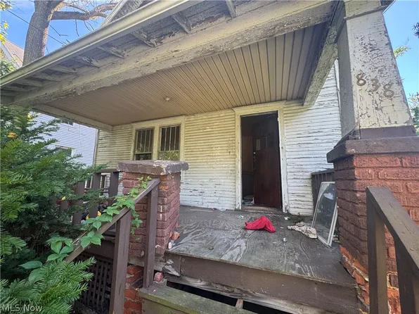 838 Fess Ave, Akron, OH 44307