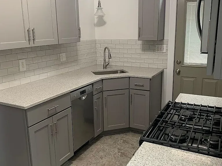 176 Home St #2 — Photo 4