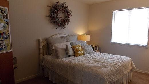Spacious bedroom with walk in closet