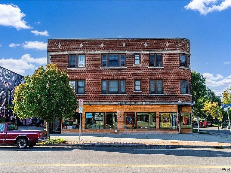 1225 Hertel Ave #11 — Photo 2