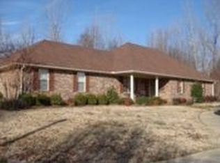 55 Quail Hollow Dr, Dyersburg, TN 38024