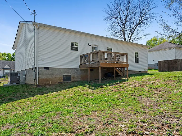 391 Elm Ave — Photo 32