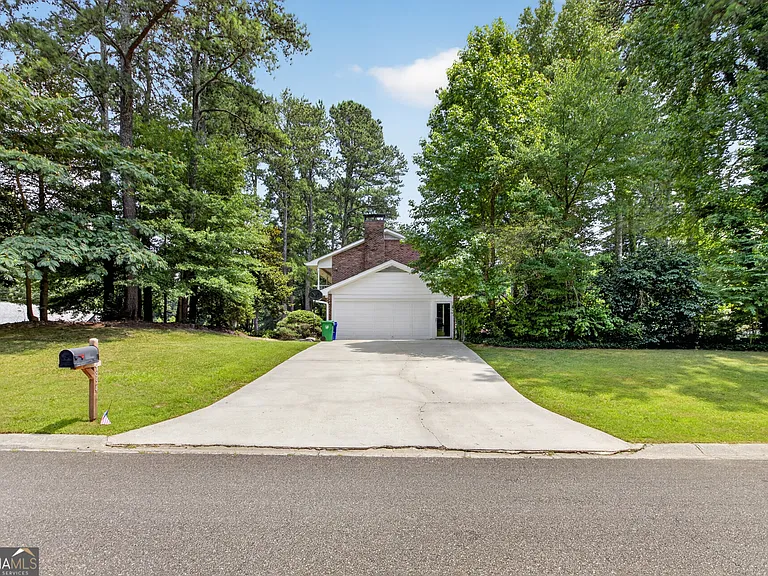 4854 Springfield Dr — Photo 61