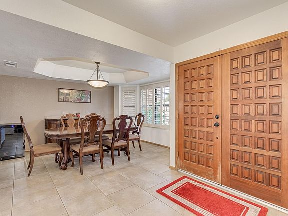5th image of 1937 E La Vieve Ln