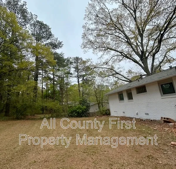 2386 Cresta Dr — Photo 16