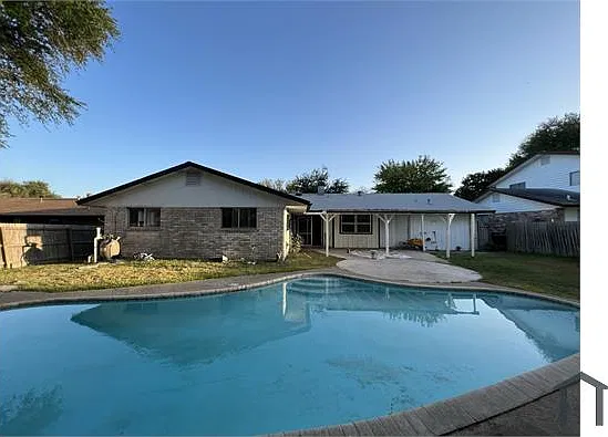 506 Balboa Dr