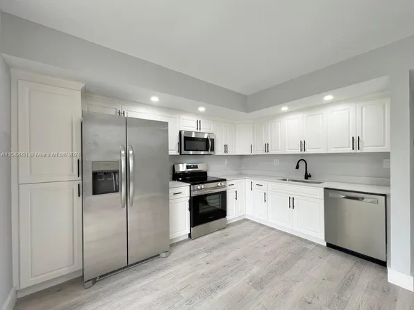 8500 SW 133rd Avenue Rd APT 207, Miami, FL 33183