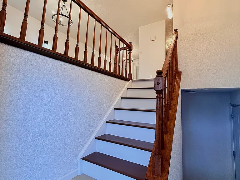 57 Zeller St — Photo 14