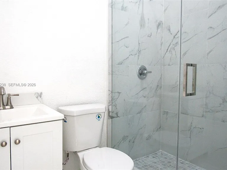 15571 SW 183rd Ln #A — Photo 2