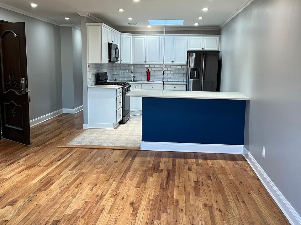 1st image of 1054 E 84th St Floor 2