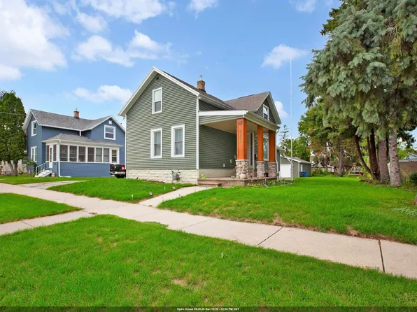 822 W 11th Ave, Oshkosh, WI 54902