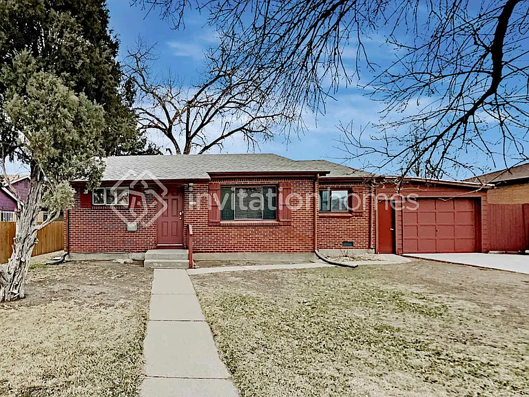 9240 Wigham St — Photo 1