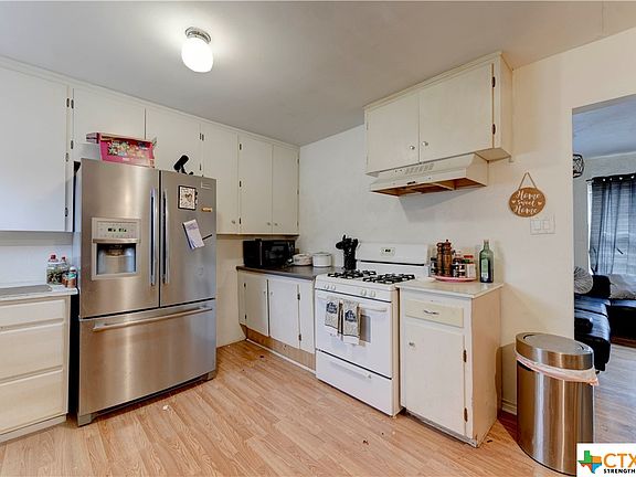 5th image of 2207 Patricia Cir