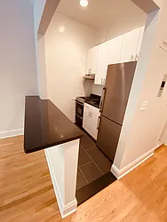 Rented by Metropolis Real Estate of Manhattan
