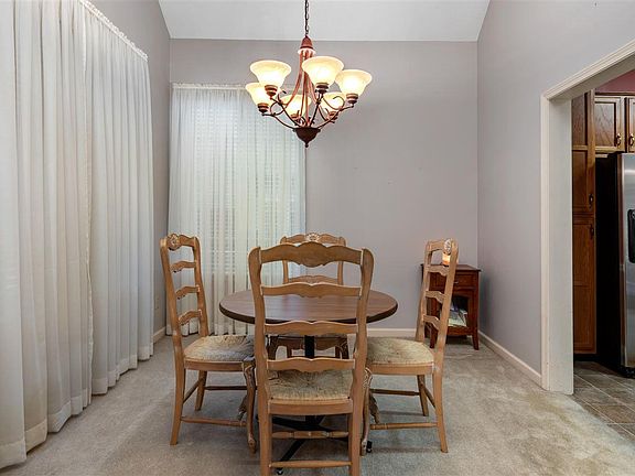 5th image of 843 Timber Trace Dr