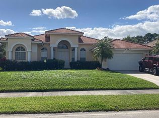 8545 SE Pinehaven Ave, Hobe Sound, FL 33455
