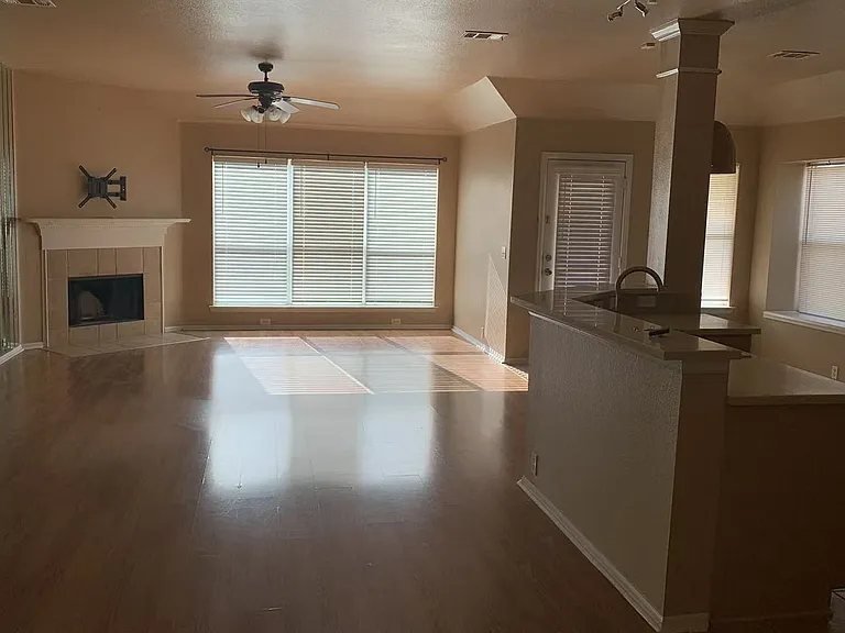 10428 Jaybird Dr — Photo 10