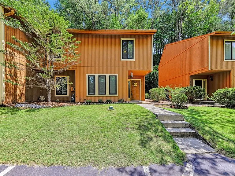 878 Lake Hollow Blvd SW — Photo 1