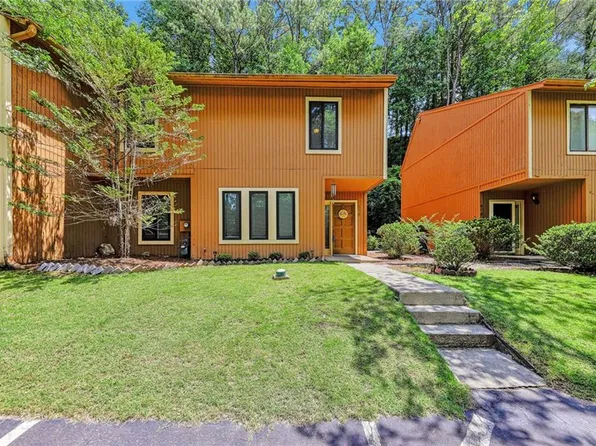 878 Lake Hollow Blvd SW, Marietta, GA 30064