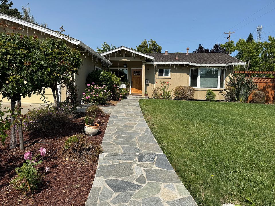 Front yard, flowering trees like roses
