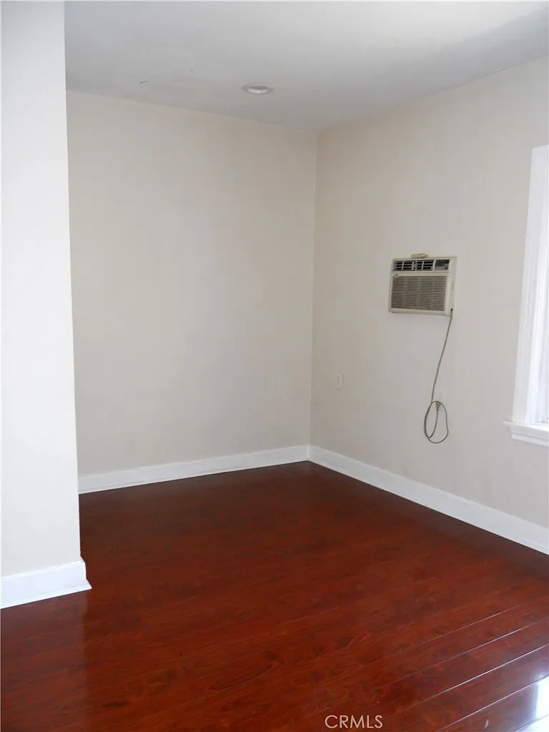 2 bed, 990 sqft, $2,150 — Photo 4