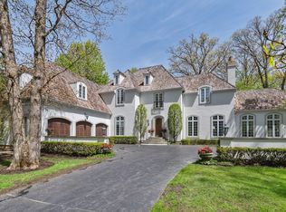 350 Belle Foret Dr, Lake Bluff, IL 60044