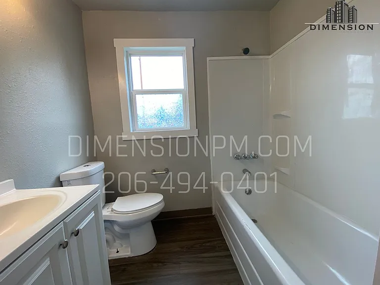 5401 Pacific Apartments — Photo 21
