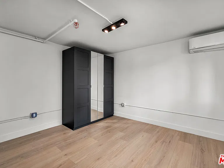 1200 S Shenandoah St #100 — Photo 4