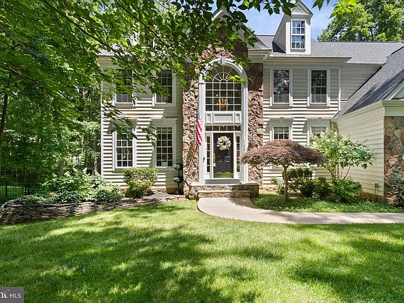 4th image of 11907 Sandy Hill Ct