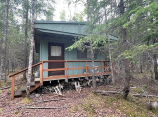 18863 Fish Ln, Hope, AK 99605