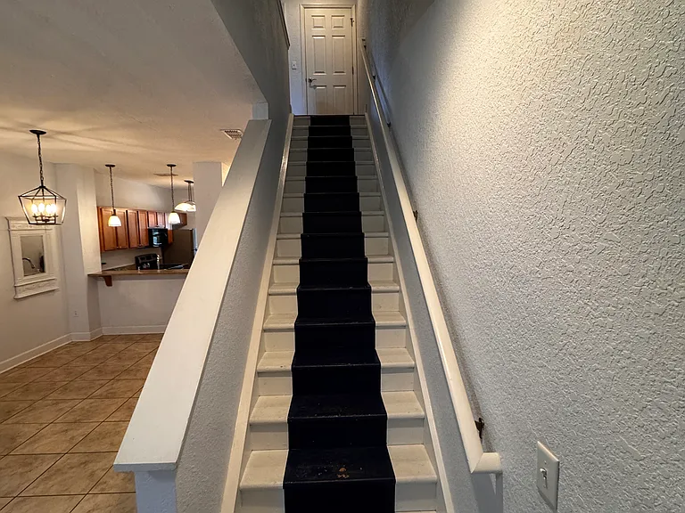 2508 SW 35th Pl — Photo 10