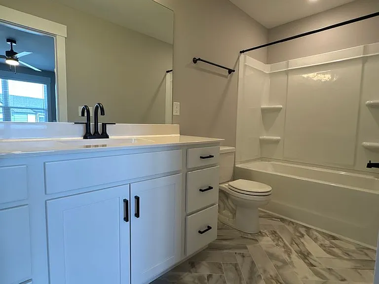 508 Jonathan Wade Cir — Photo 15