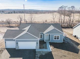 3272 S Bartells Dr, Beloit, WI 53511