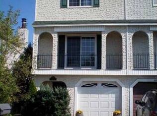 21 Saybrook St, Staten Island, NY 10314