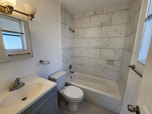 2nd image of 1120 12th Ave S APT 5