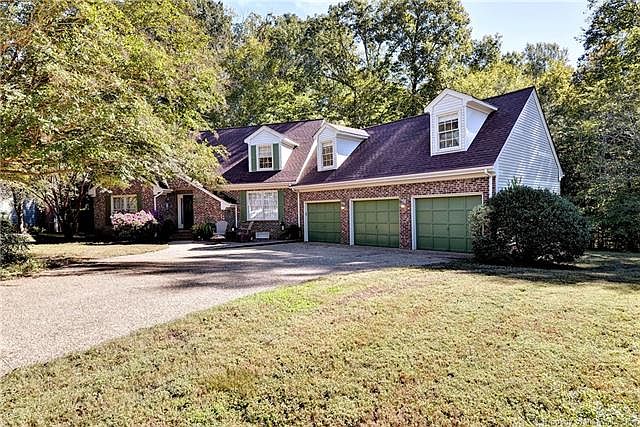 1st image of 5845 Hawthorn Ln