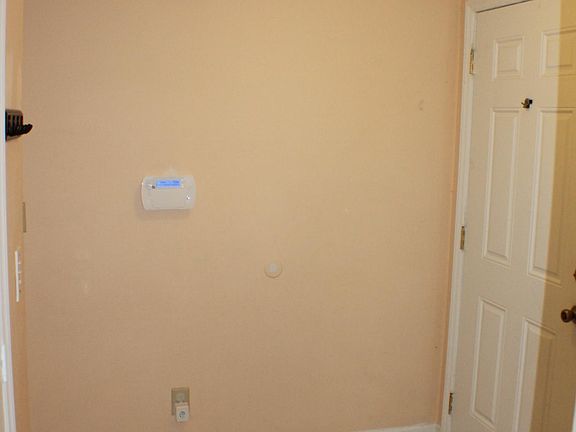 4th image of 6768 Willowbrook Dr APT 3