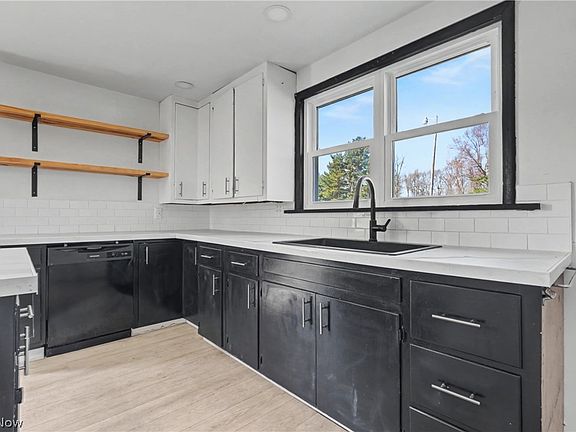 3rd image of 2775 S Bandy Rd