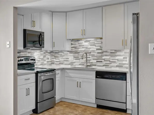 1734 Blue Jay Cv, Saint Louis, MO 63144