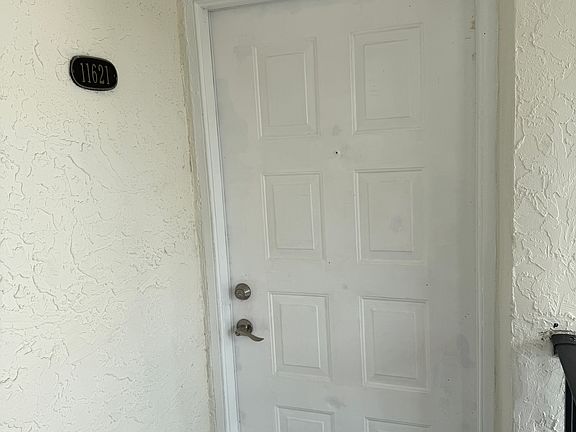 4th image of 11621 NW 24th Ct #11621