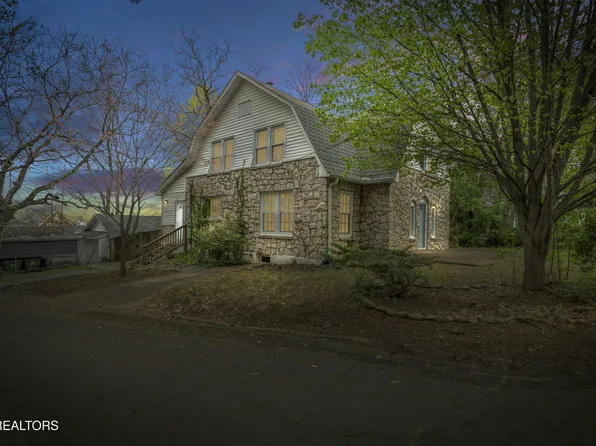 703 Hillside Ave, Maryville, TN 37804