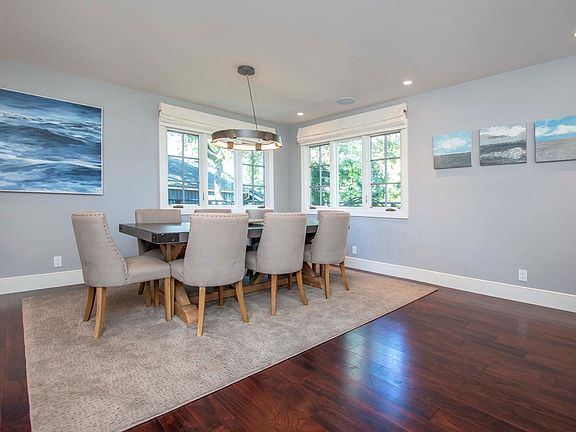 4th image of 11 Castle Rock Dr