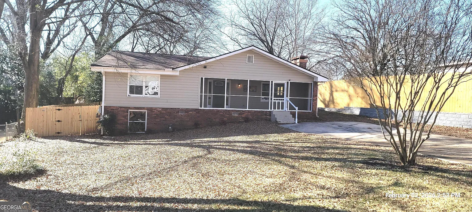 848 East Ave photo 1