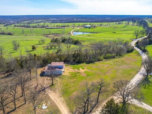 186 Scrivner Rd, Eldon, MO 65026