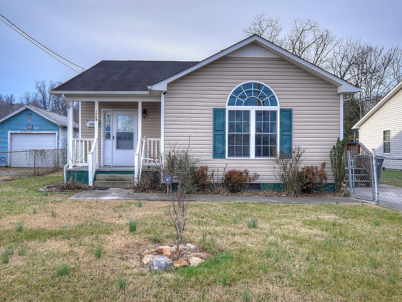 1009 Robertson St, Kingsport, TN 37660 Zillow