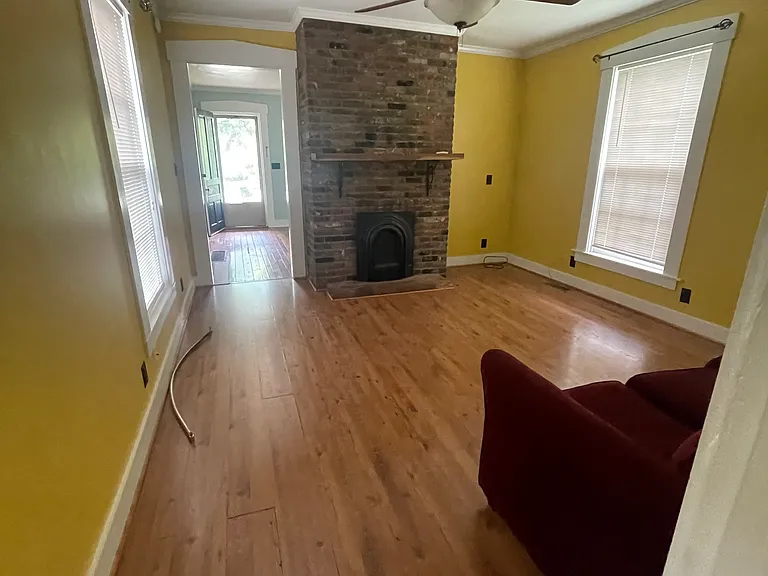 120 E Stephens St — Photo 5