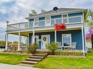 210 E 8th St, Eldon, MO 65026