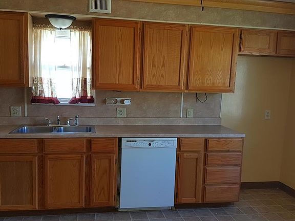 3rd image of 12001 Kirton Ave