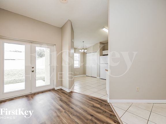 4th image of 4718 Westwind Dr