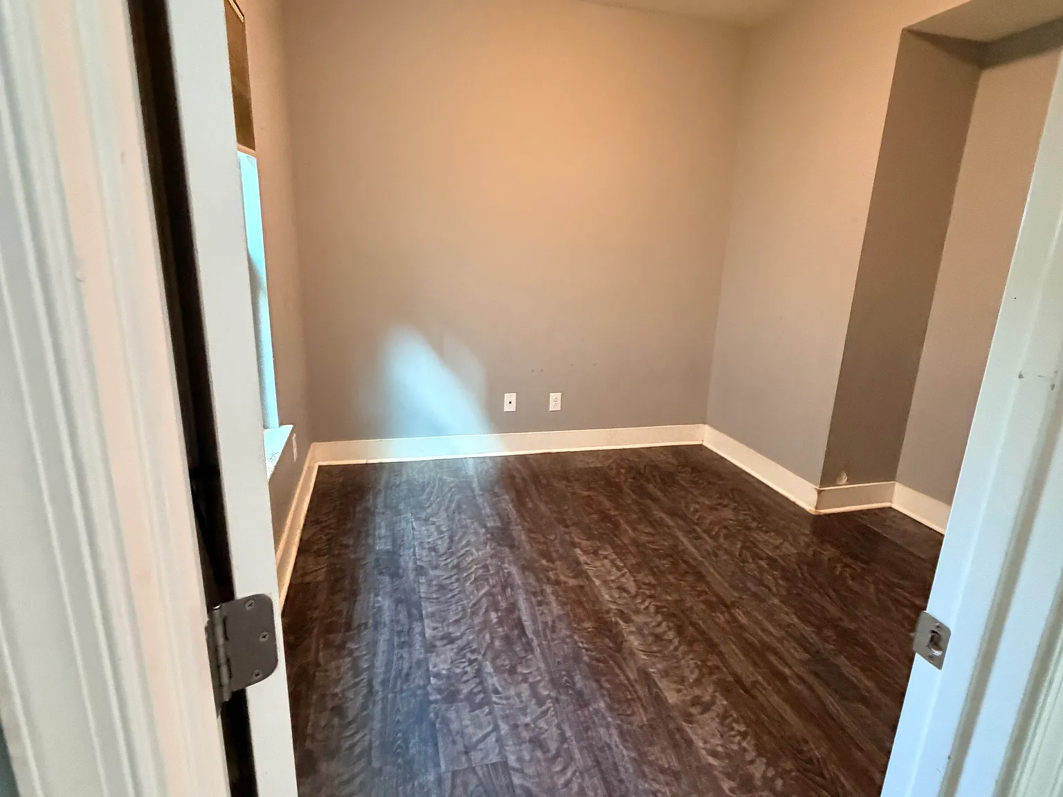 4 bed, 3.5 bath, 3250 sqft, $2,850 — Photo 4